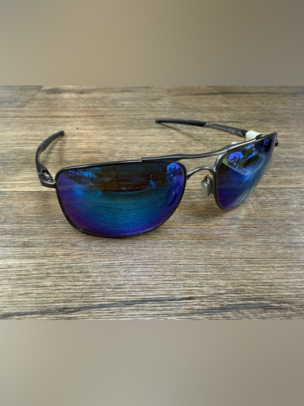 Oakley Men’s Aviator Swim Sunglasses - Blue/Purple Mirrored Lenses, Black Frame